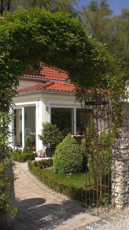 Hotel Villa Rosa Allershausen Exteriér fotografie